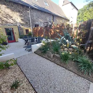  Hébergement de vacances Meuble Avec Terrasse Axe Rennes Saint Malo France