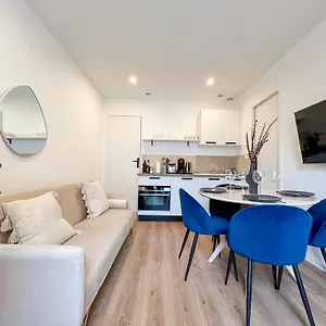 Appartement Cezanne Casa Maja - Parking Prive - Terrasse, Saint-Etienne (Loire)
